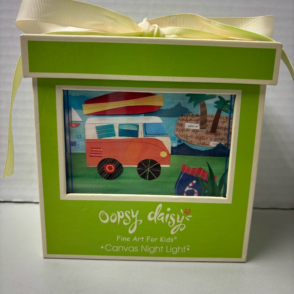 NIB Oopsy Daisy ‘On The Road Again-Beach’ Canvas over Wood Plug-in Nightlight